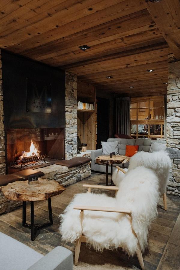 M De Megeve Hotel Exterior photo